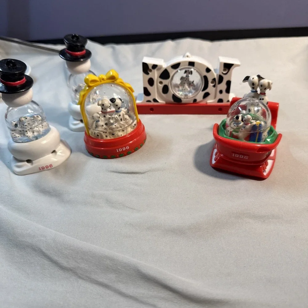 Vintage Disney 101 Dalmatians McDonald's Snow Dome Globe 1996, 5 Pieces